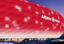 一个足球场的面积是多少平方米？一个足球场的面积多大？